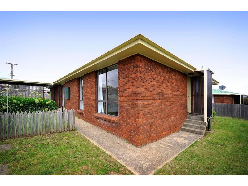 4/22 Bishops Drive, Newnham TAS 7248
