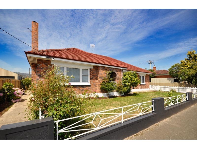 18 Jellico Street, Mowbray TAS 7248