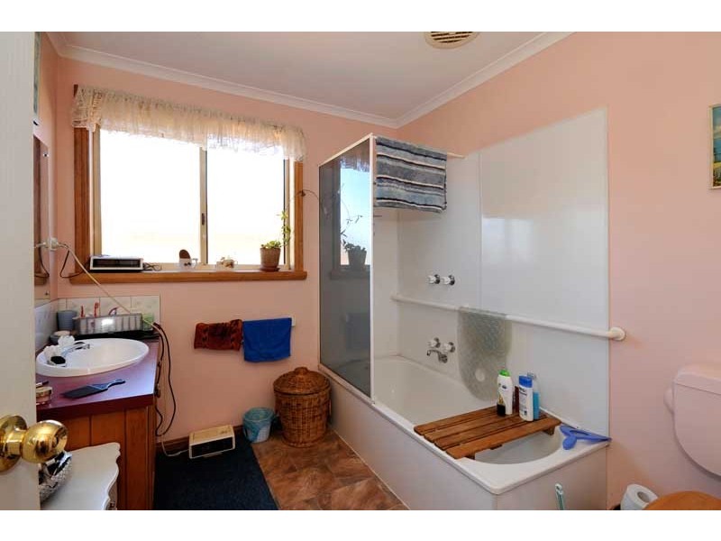 3/15 Button Street, Mowbray TAS 7248