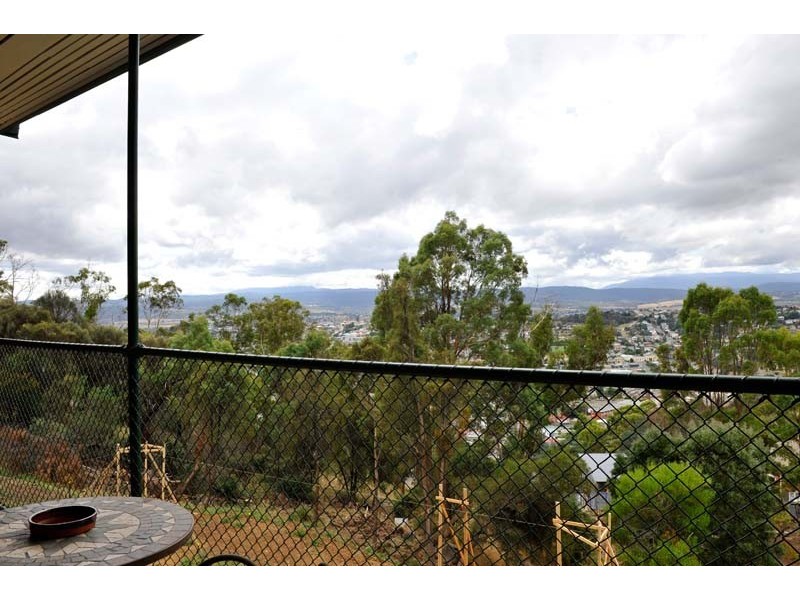 35 Salisbury Crescent, West Launceston TAS 7250