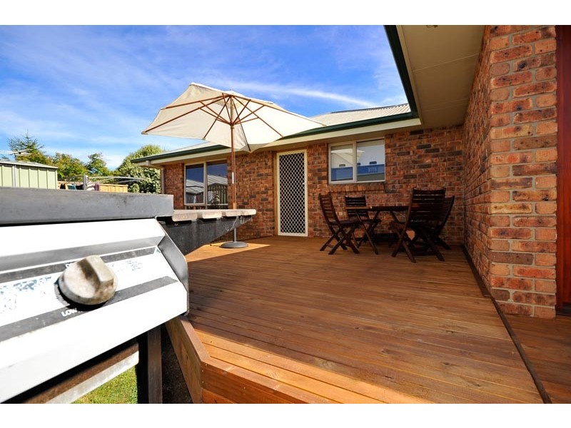 2/50 Cleghorn Avenue, Riverside TAS 7250