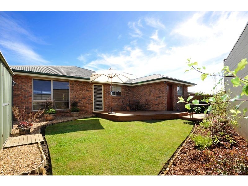 2/50 Cleghorn Avenue, Riverside TAS 7250