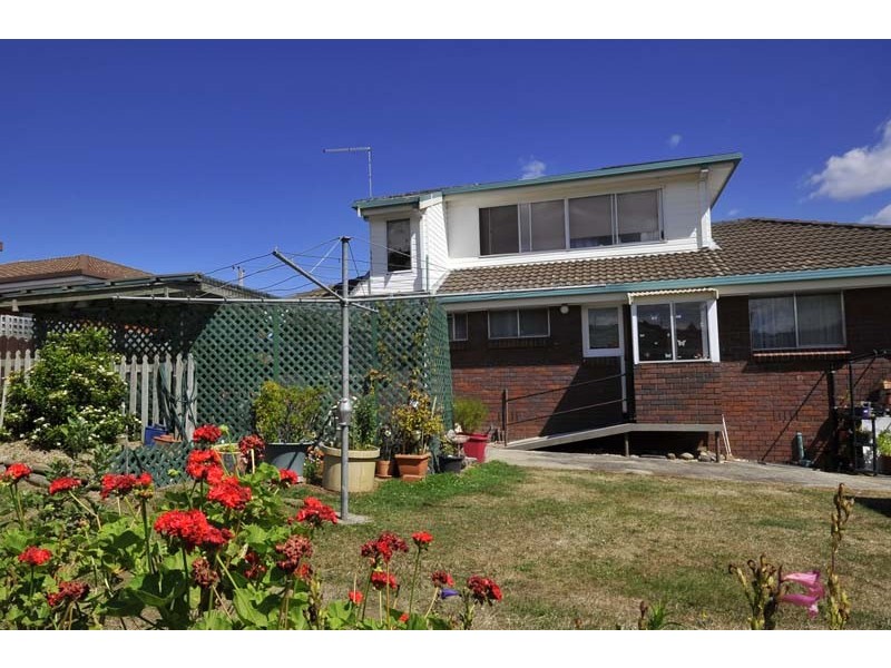 35 Bronzewing Avenue, Newnham TAS 7248