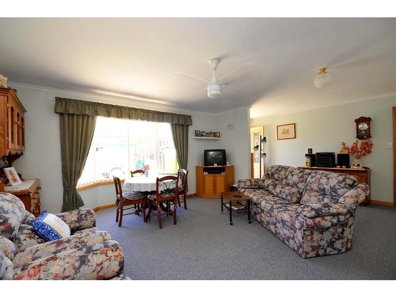 2/205 Alanvale Road, Newnham TAS 7248