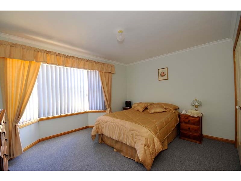 2/205 Alanvale Road, Newnham TAS 7248