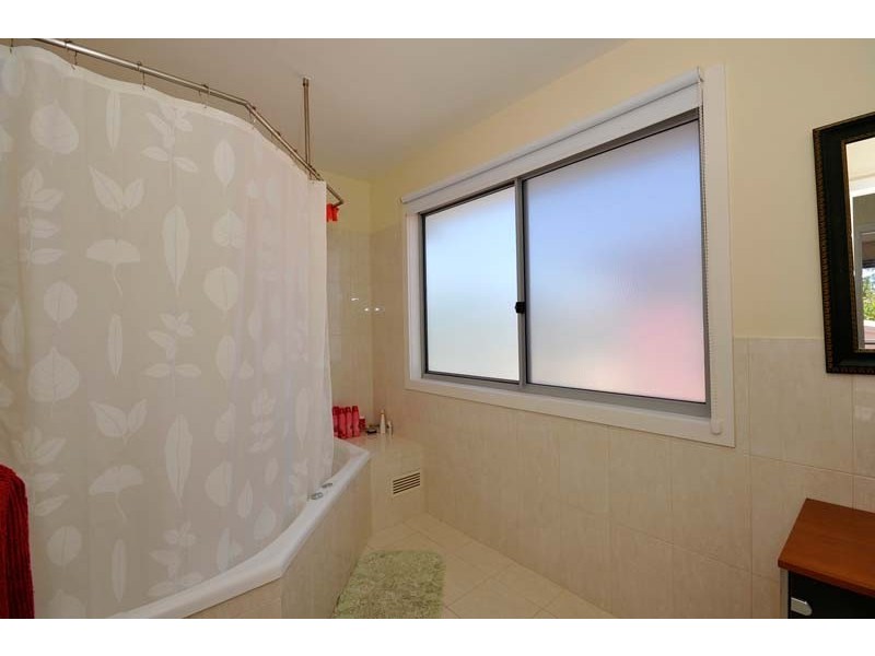 1/15 Rothesay Close, Newnham TAS 7248