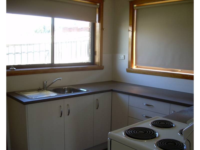 2/1 Ingamells Street, Summerhill TAS 7250