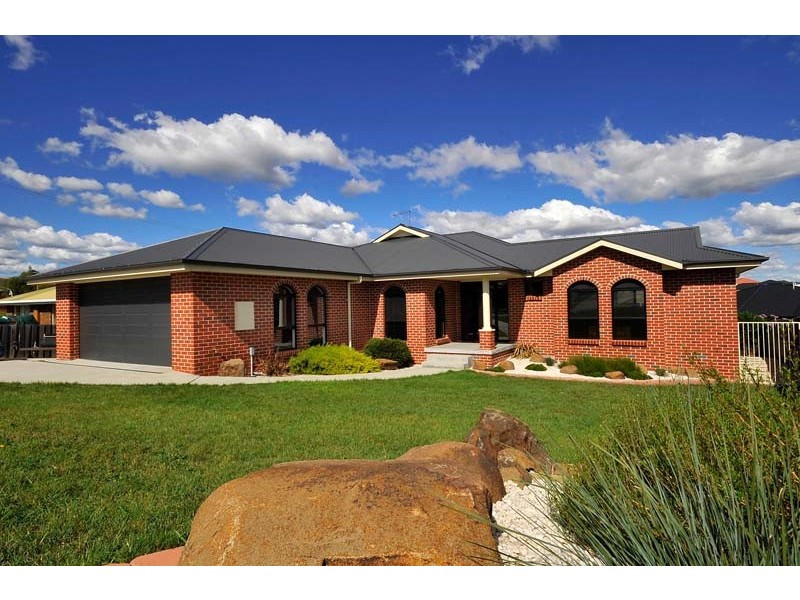 3 Sarinda Close, Newnham TAS 7248