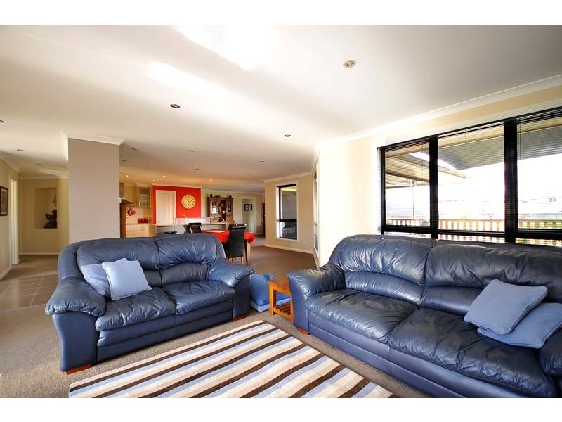 3 Sarinda Close, Newnham TAS 7248