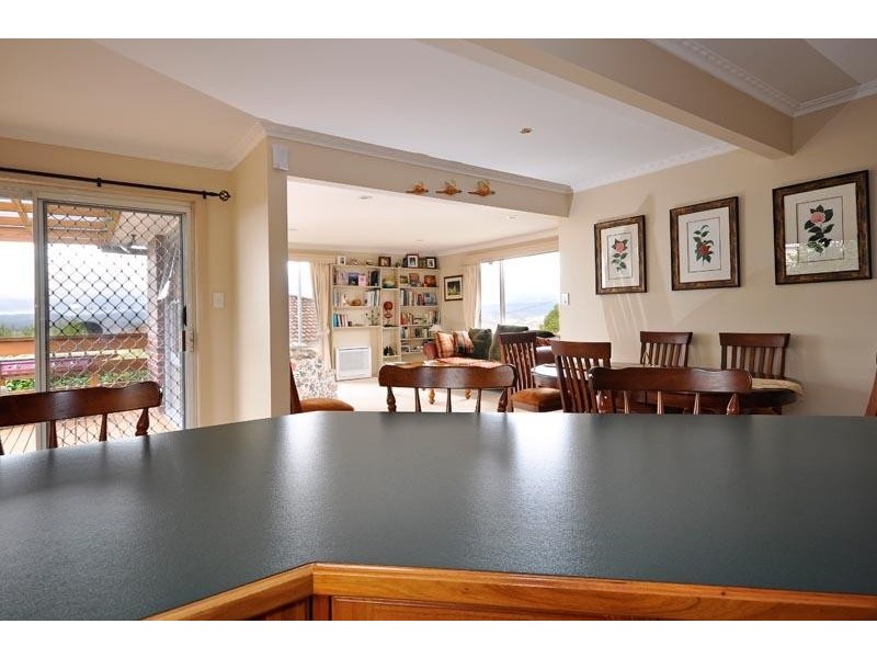 8 Ewart Place, Trevallyn TAS 7250