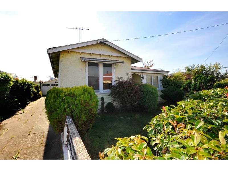 32 Button Street, Mowbray TAS 7248