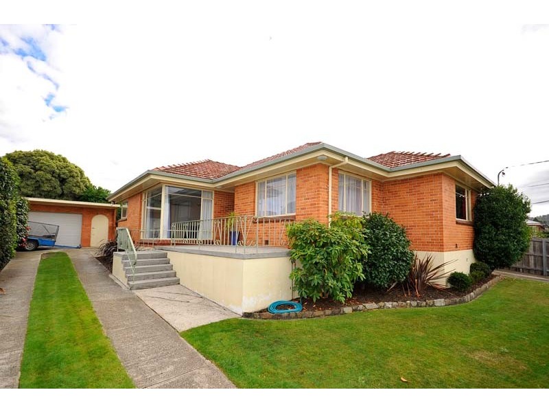 7 Crestview Court, Newnham TAS 7248