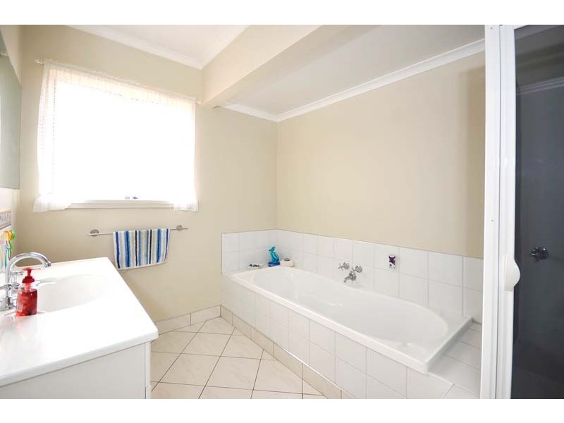 7 Crestview Court, Newnham TAS 7248