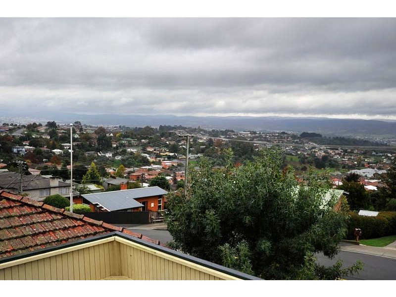 16 Nichols Street, Kings Meadows TAS 7249