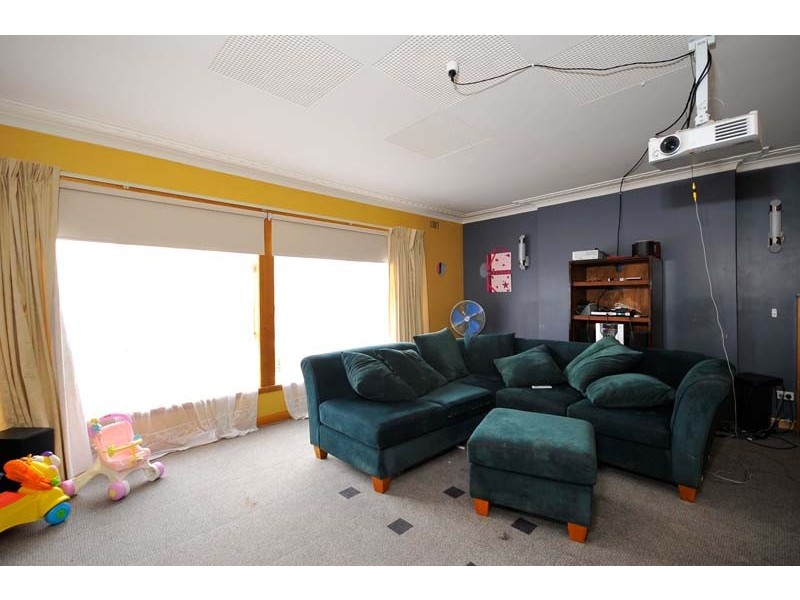 16 Nichols Street, Kings Meadows TAS 7249