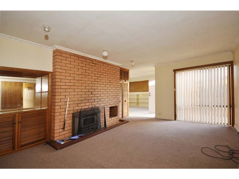 17 Snow Street, Newnham TAS 7248