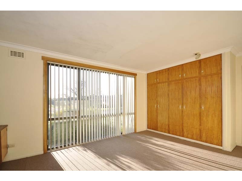 17 Snow Street, Newnham TAS 7248