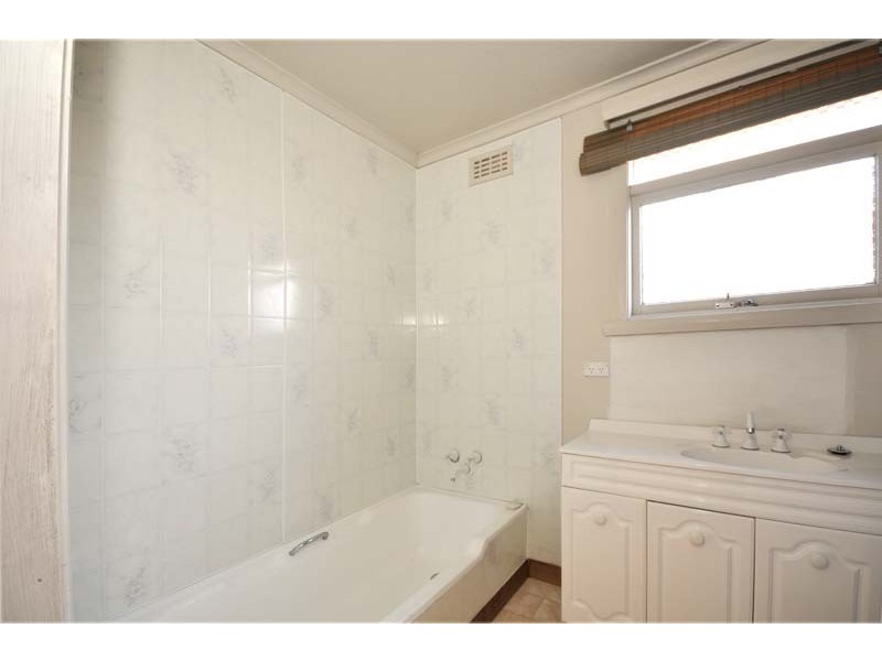 17 Snow Street, Newnham TAS 7248