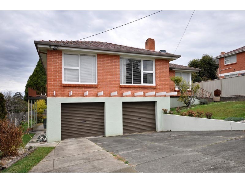 11 Janor Street, Riverside TAS 7250