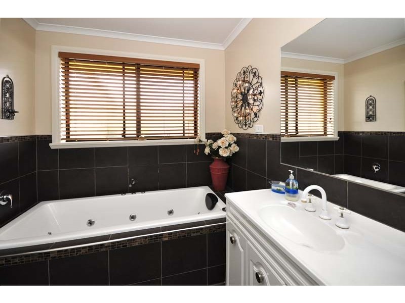 9 Wongarra Avenue, Legana TAS 7277