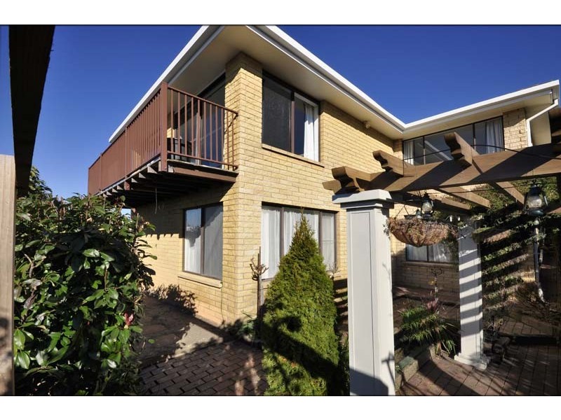 24 Whitford Grove, Trevallyn TAS 7250