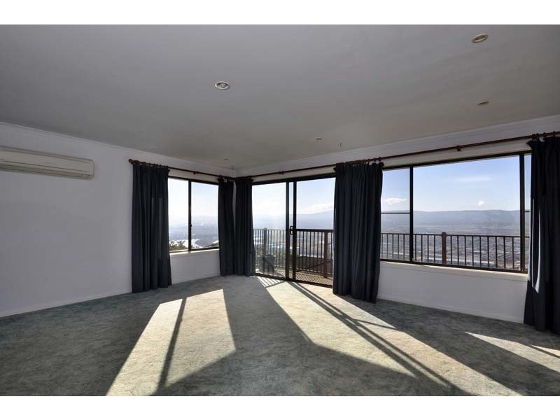 24 Whitford Grove, Trevallyn TAS 7250