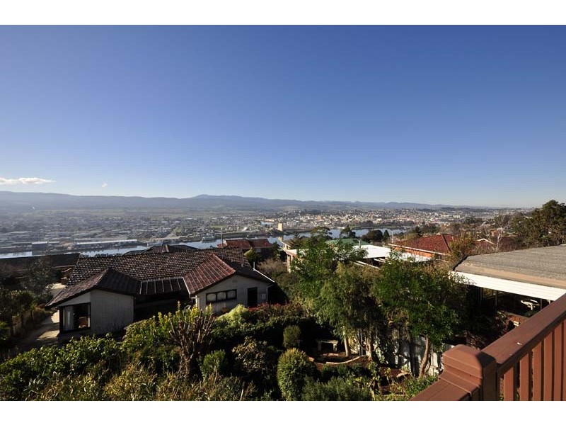 24 Whitford Grove, Trevallyn TAS 7250