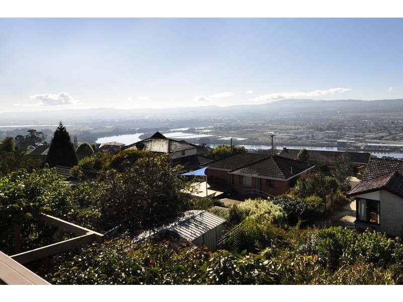 24 Whitford Grove, Trevallyn TAS 7250