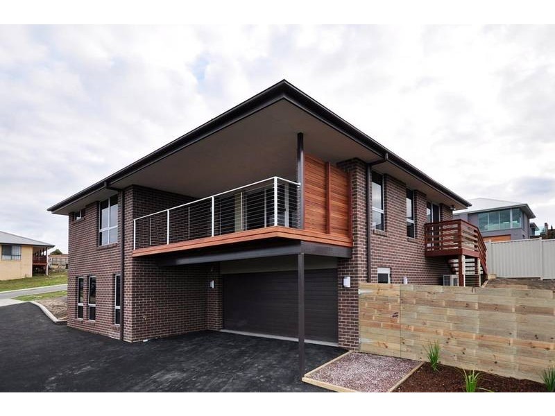 1/17 Bordin Street, Prospect Vale TAS 7250