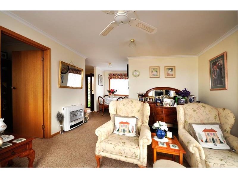 6 Iris Close, Riverside TAS 7250