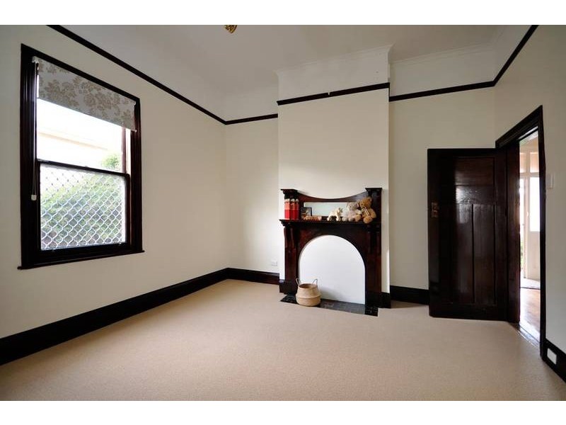 8 Henty Street, Invermay TAS 7248