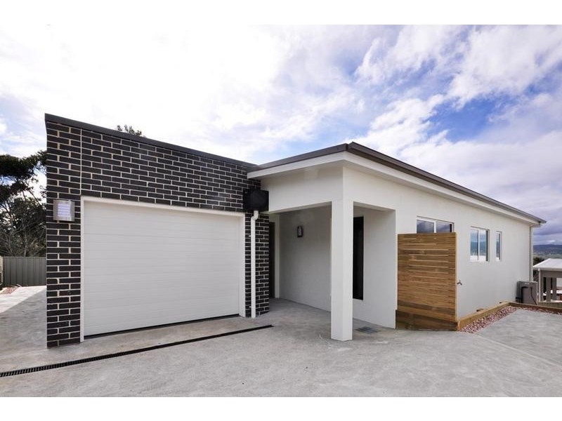 1 & 2/4 Carries Close, Riverside TAS 7250