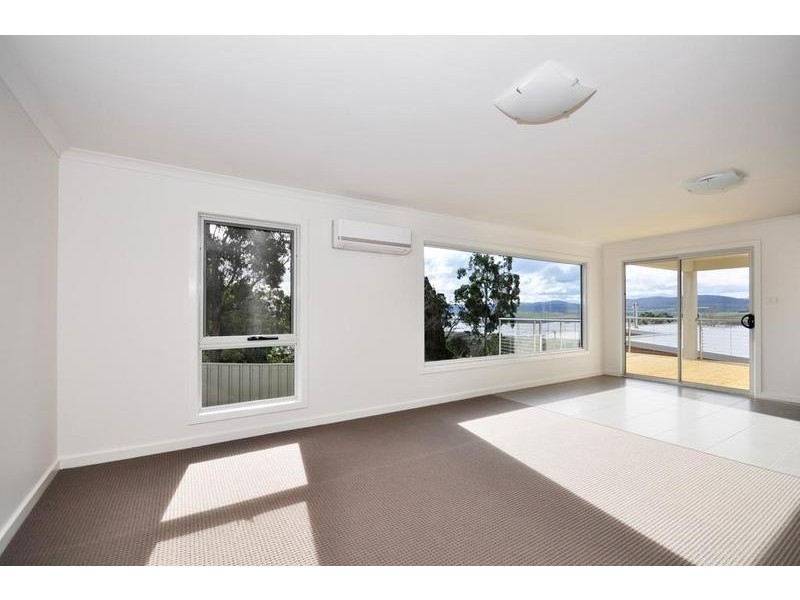 1 & 2/4 Carries Close, Riverside TAS 7250