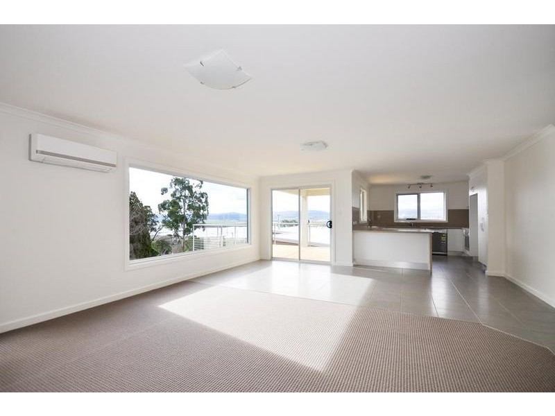 1 & 2/4 Carries Close, Riverside TAS 7250