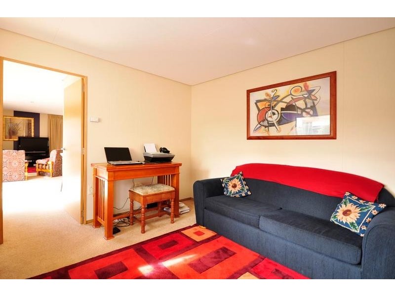 9 Pocket Place, Newnham TAS 7248