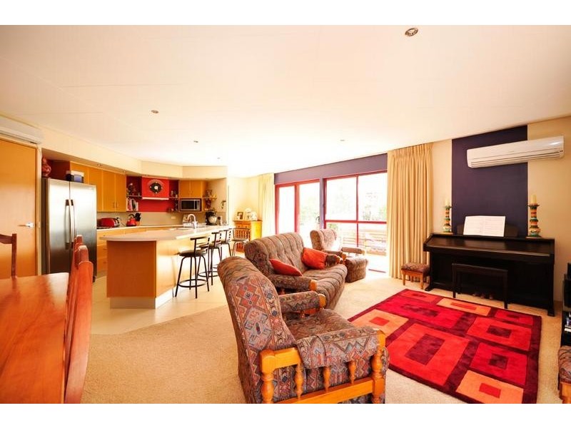 9 Pocket Place, Newnham TAS 7248