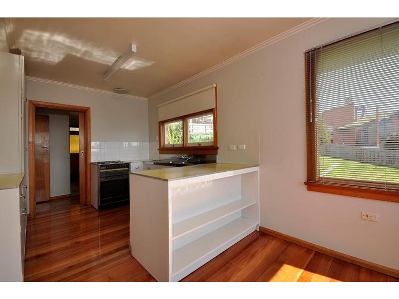 8 Denman Road, Trevallyn TAS 7250