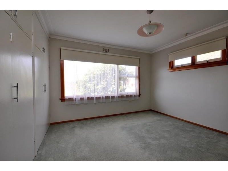 8 Denman Road, Trevallyn TAS 7250