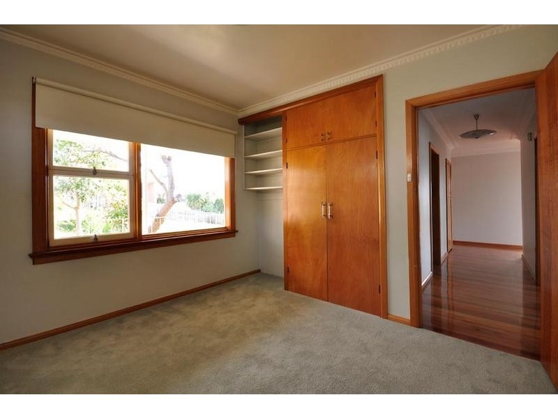 8 Denman Road, Trevallyn TAS 7250