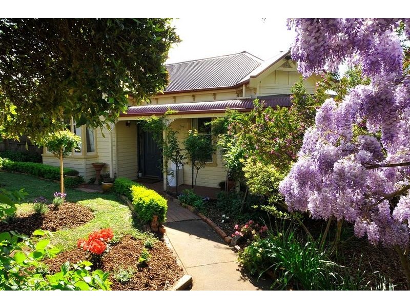 8 Richards Avenue, Newstead TAS 7250