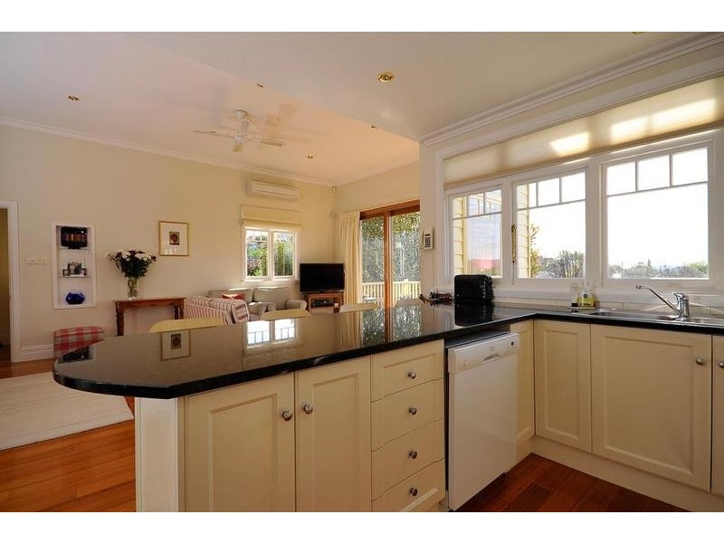 8 Richards Avenue, Newstead TAS 7250