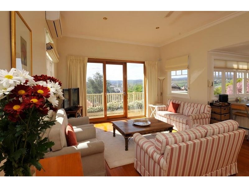 8 Richards Avenue, Newstead TAS 7250