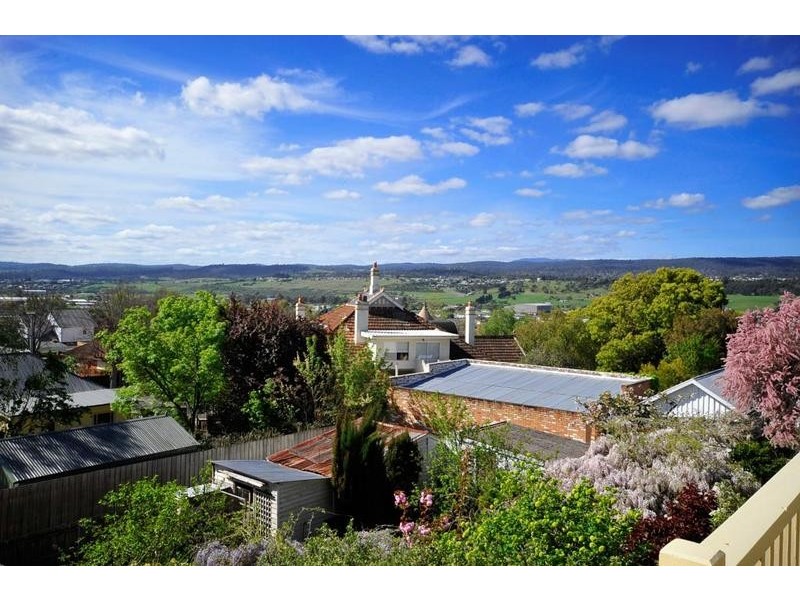 8 Richards Avenue, Newstead TAS 7250