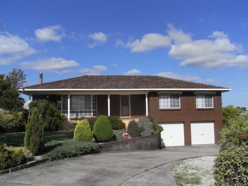 8 Bonnard Court, Newnham TAS 7248