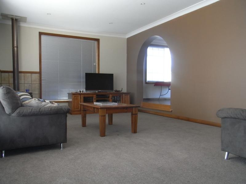 8 Bonnard Court, Newnham TAS 7248