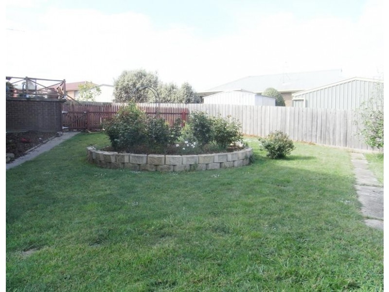 8 Bonnard Court, Newnham TAS 7248