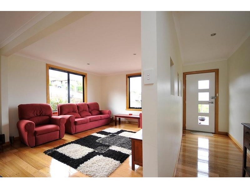 18 Ernest Street, Kings Meadows TAS 7249