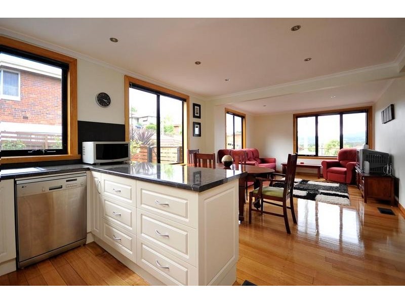18 Ernest Street, Kings Meadows TAS 7249