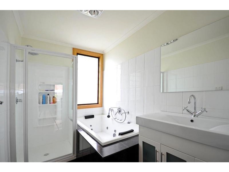 18 Ernest Street, Kings Meadows TAS 7249