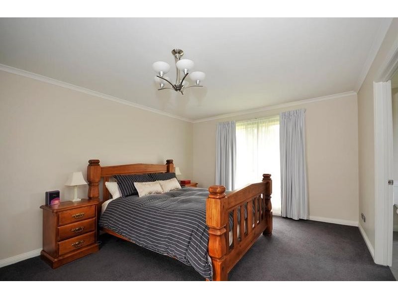 6 Grange Court, Newnham TAS 7248